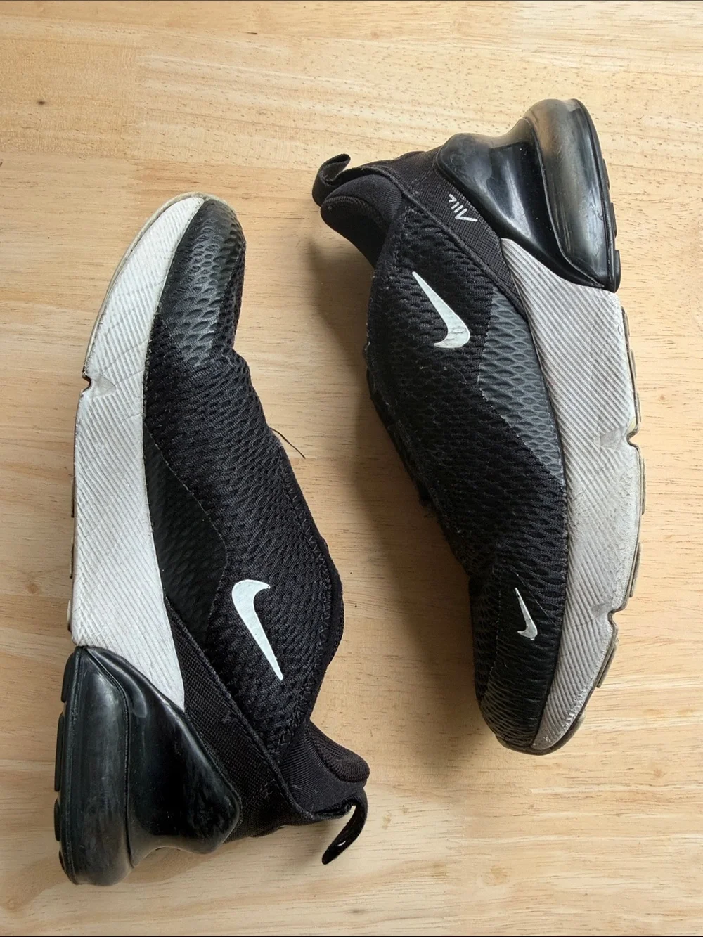 Nike 270 Boys Sneakers Black White 2